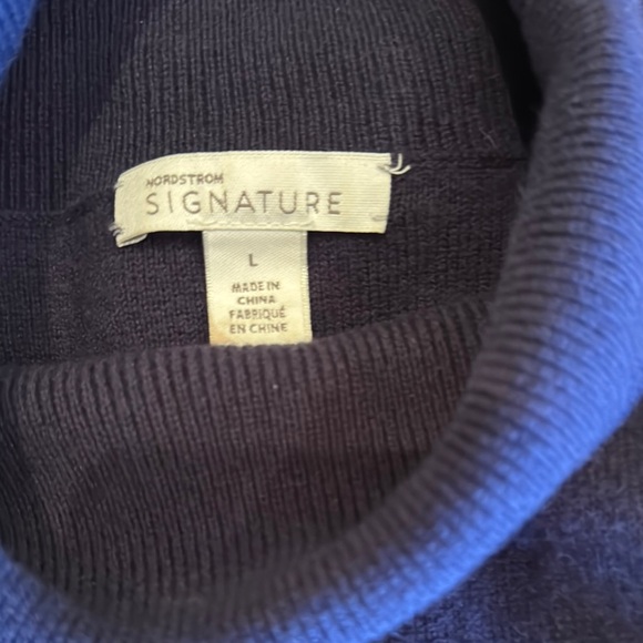 Womans Nordstrom Large Navy Turtleneck Sweater- Cashmere/Cotton Blend - Picture 4 of 7